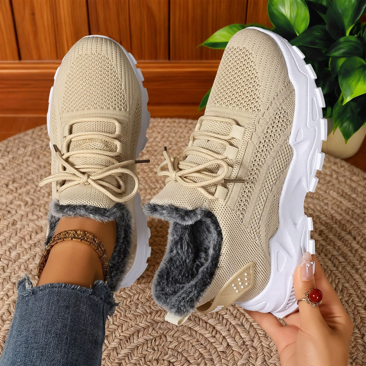 Nadia | Afslappede fleece-sneakers med snøring